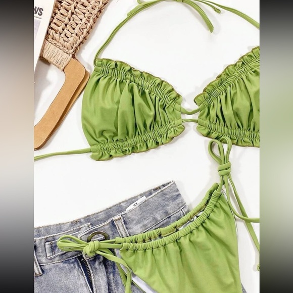 Sexy frill trim ruched bikini swimsuit - Picture 2 of 3